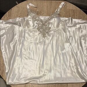 Elegant White Satin Nightgown with Lace Detail